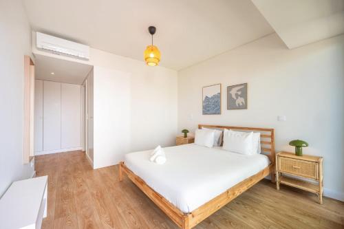 GuestReady - Modern Retreat with Balcony Views