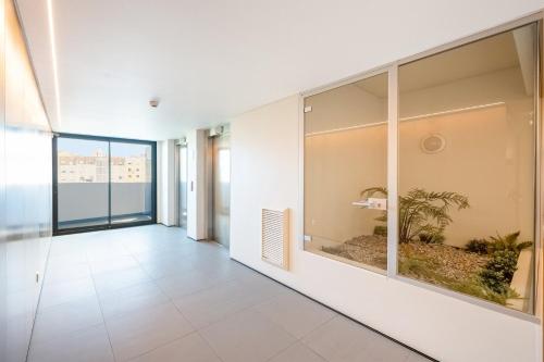 GuestReady - Modern Retreat with Balcony Views