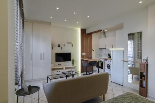 Q Habitat - Easy Living