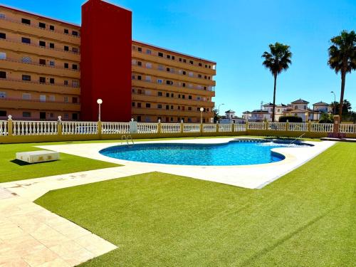 Rooftop Escape-Sea View Retreat, Torrevieja