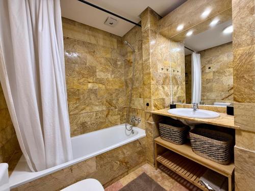 Rooftop Escape-Sea View Retreat, Torrevieja