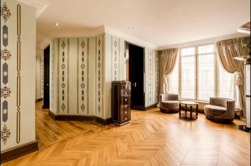 W Trocadéro, Eiffel Tower, Luxury Apartment for 8p