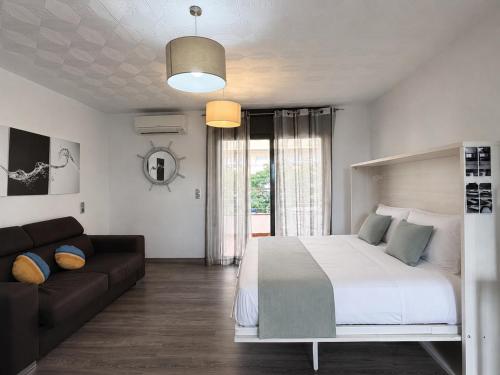 WELCS ESTUDIO 410 EMP con balcon y piscina comunitaria