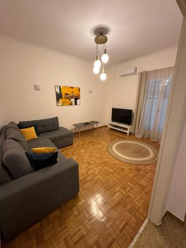 Bright 1R Flat with balcony in Kallithea