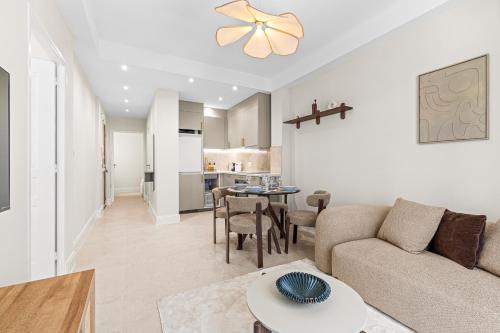 Fully renovated 2-bedroom apartment