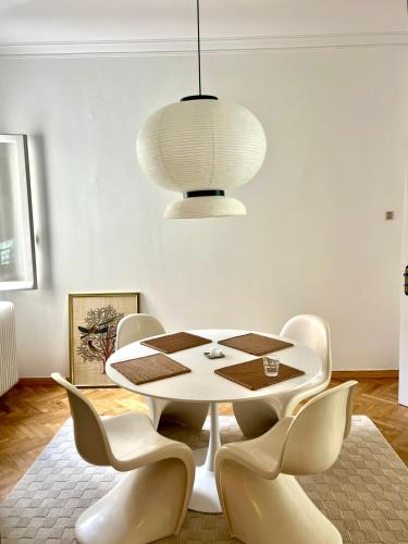 STUDIO MERAKI - Stylish Apartment with Balcony near Kipseli