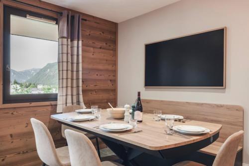 Chamonix 7p flat with balcony & parking