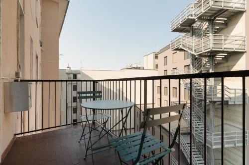 GuestHost - Comfy Balcony Stay X4 Sondrio MM3