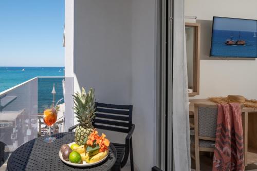 San Marine Beach Hotel, Heart of Chersonissos, Steps from the Sea
