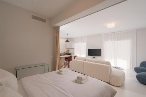 Aristotelous Suites