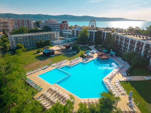 Piscina a Hotel Pomorie Sun - All Inclusive o a prop