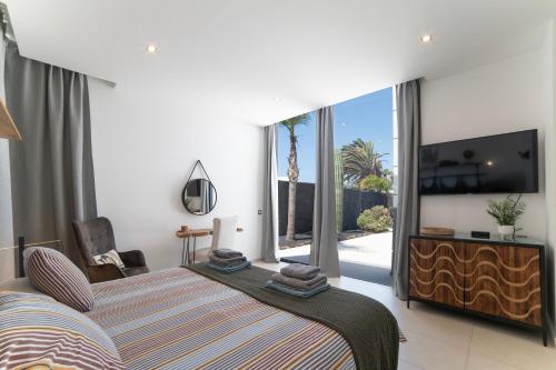 Lanz A Lot, modern 3 bed villa with private pool