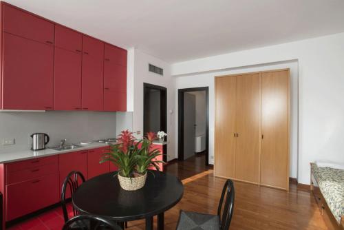 Kuhinja ili čajna kuhinja u objektu Residence Villa Odescalchi