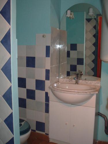 studio centre ville parking 200m plage & port