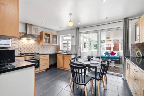 Cosy 5 bedroom Birmingham photo 24