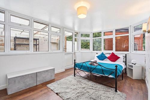 Cosy 5 bedroom Birmingham photo 13