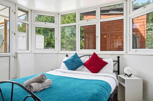 Cosy 5 bedroom Birmingham photo 3