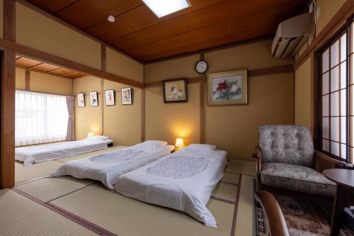 Golden Fox Inn, Historic Machiya, Walk to Matsumoto Castle and Attractions