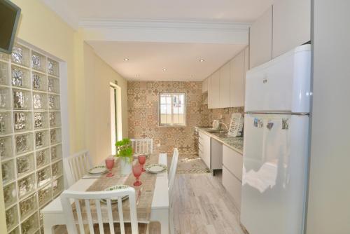 Peaceful Patio & BBQ House-Nazare