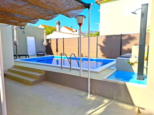 Villa Nar