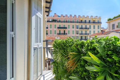Nice Renting - 4FRANCE - Luxe Suite & Comfort Seafront Massena photo 5