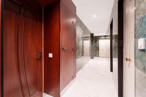 Nice Renting - 4FRANCE - Luxe Suite & Comfort Seafront Massena photo 15