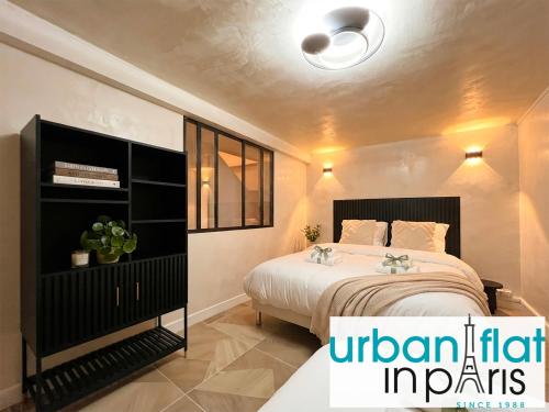 UrbanFlat 09 - Rare Maison de Ville aux Champs-Elysees