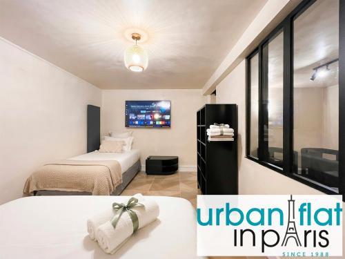 UrbanFlat 09 - Rare Maison de Ville aux Champs-Elysees