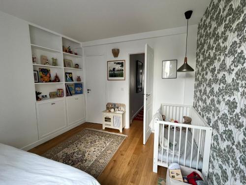 Elegant family flat near Sacré Coeur in Montmartre