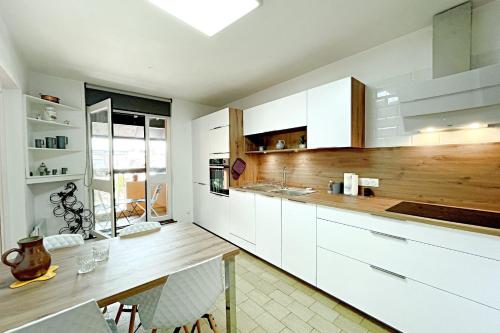 3 Bedroom - Heart of Annecy