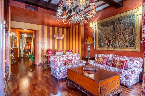 Plaza San Francisco Luxury