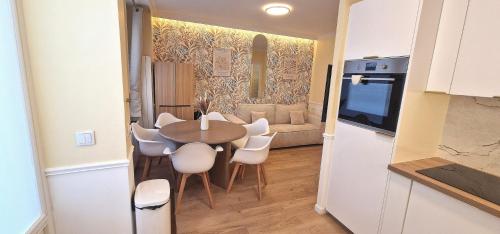 Apartment - 60 sqm - Montmartre - 6p