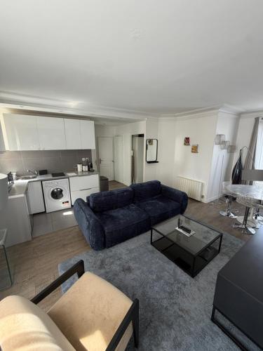 Beautiful Lincoln Apartment