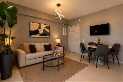 Helson Blu Marina Apartment with Side Sea View