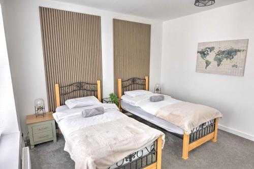 Modern Family & Contractor Home - Free Parking - Garden - Sleeps 6 - Fast WiFi - photo 24