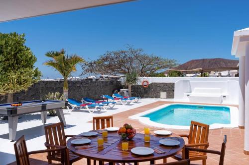 Villa Leon by Villa Plus