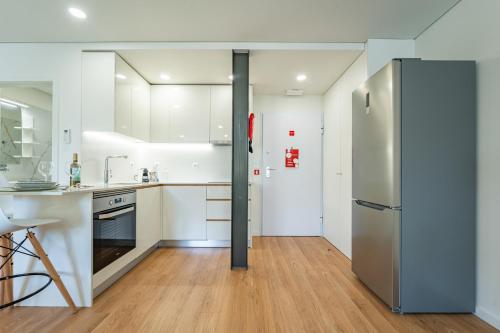 Oporto Firmeza Premium Studio & Design