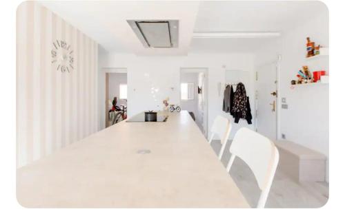 Habitación con cama doble en Plaza Castilla en piso compartido