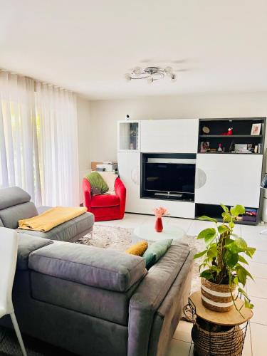 Spacious with terrace and garden