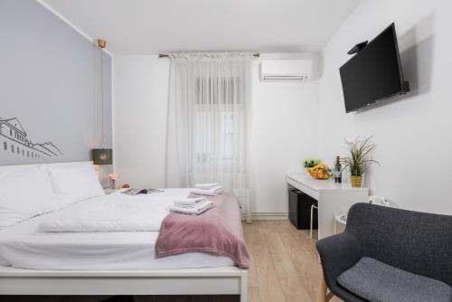 Delta Room 3