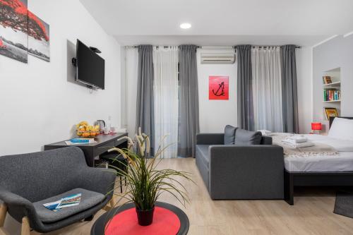 Delta Room 4