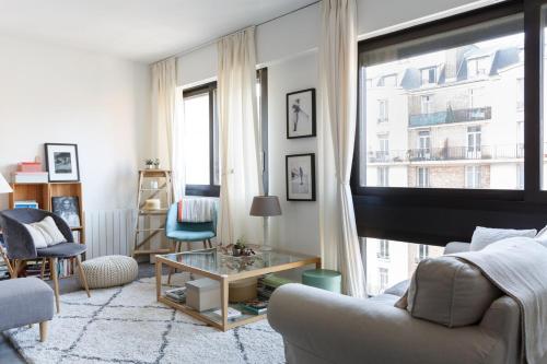 100m2 Paris Porte Maillot indoor PARKING
