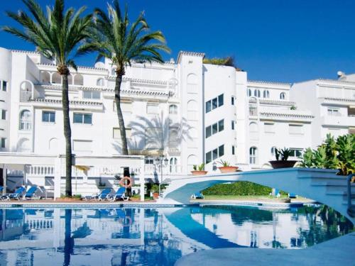 Beach Access Apt in Playa Real Pool Terrace - Pass the Keys