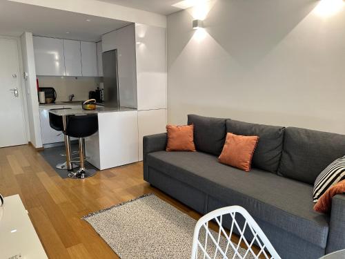 Oporto Yellow Apartments