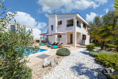 Luxury villa with a swimming pool Kremenici, Krk - 25986