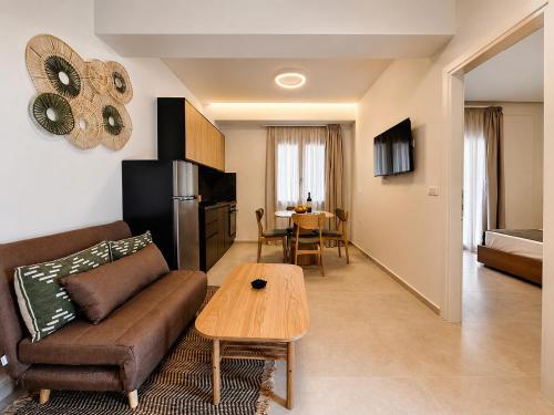 Port 7 Suites