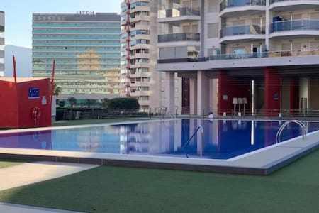 Precioso apartamento 1ra Linea piscina y parking