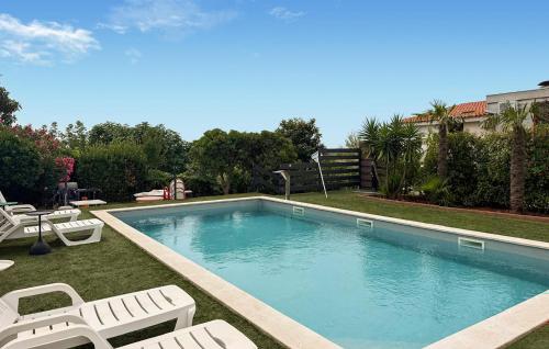 Cozy Apartment In Pula With Outdoor Swimming Pool