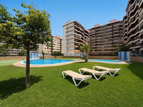 Black and white apartment FREE WIFI by Olax Rentals
