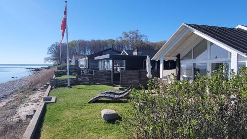 Gallery image of Unique Beach House - Right On The Beach in Svendborg
